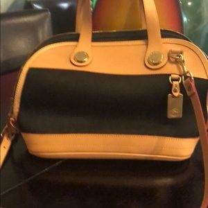 Dooney &Bourke small zip zip satchel